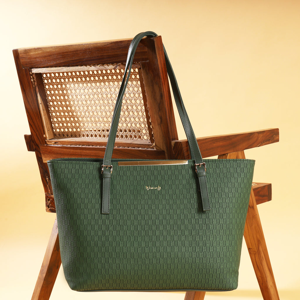 Classic Textured Tote Bag By Woomenly